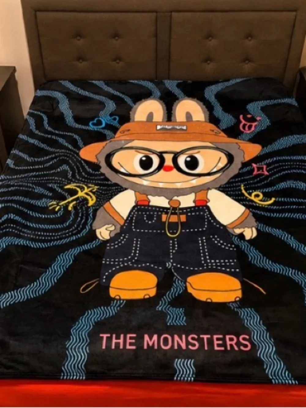 58 x 79 Inch Cozy Cartoon Character Throw, Soft Fleece Blanket for Kids & Adults